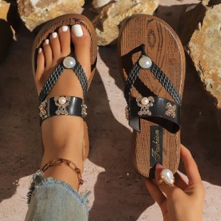 Women's Flip-flops Fashionable New Style For Outdoor Wear With Flower Design