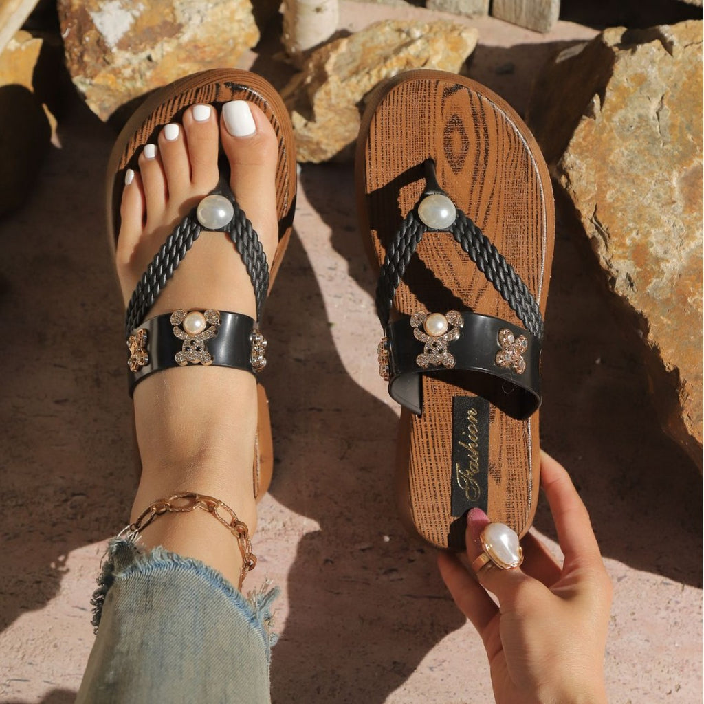 Women's Flip-flops Fashionable New Style For Outdoor Wear With Flower Design